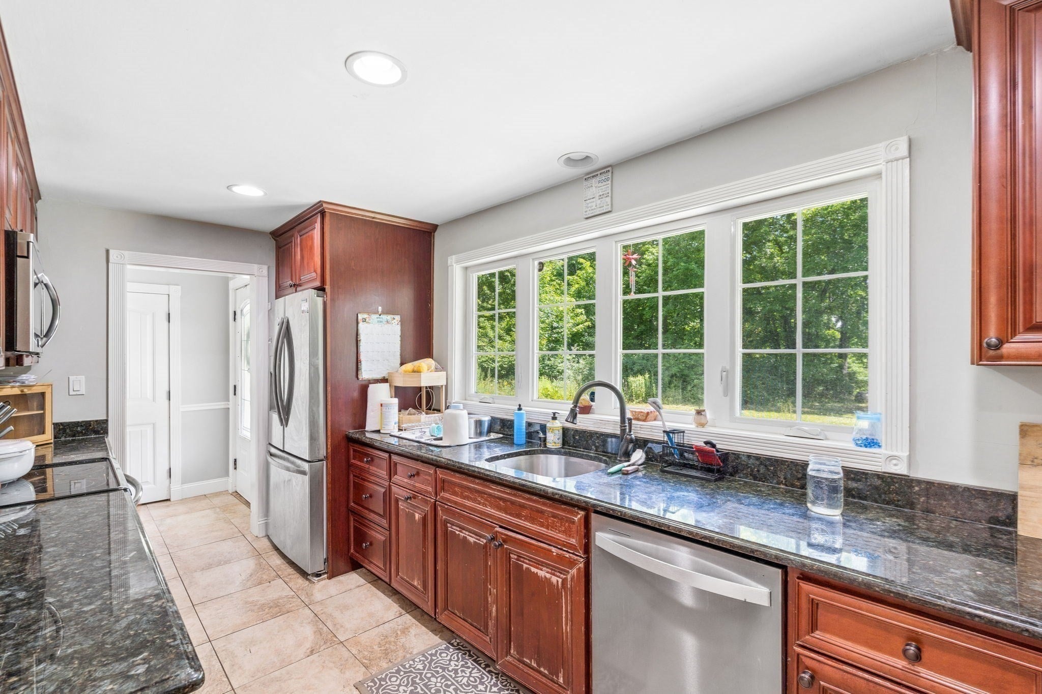 811 Chase Rd, Lunenburg, MA, 811 Chase Rd, Lunenburg, MA Photo #4