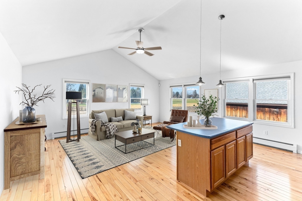 Hadley, Massachusetts 01035, United States, 4 Bedrooms Bedrooms, ,5 BathroomsBathrooms,Residential,Active,193192