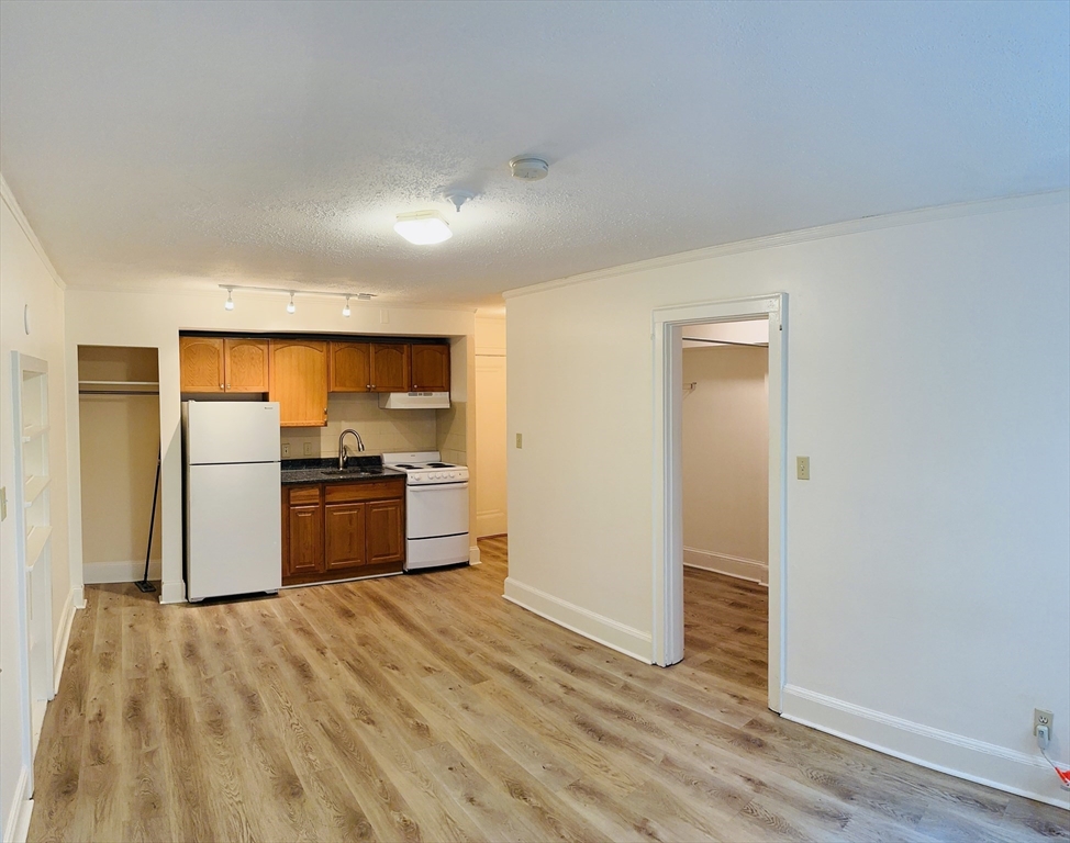 195 Thomas Burgin Parkway 212