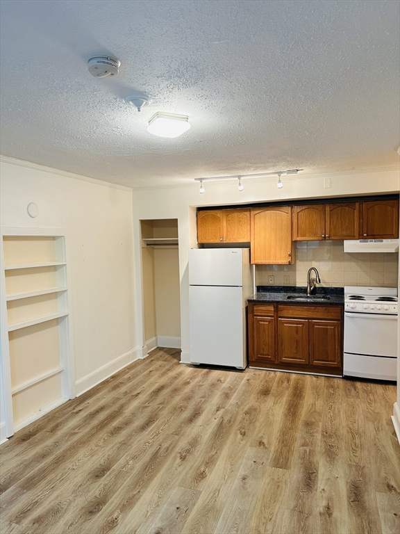 195 Thomas Burgin Parkway 212