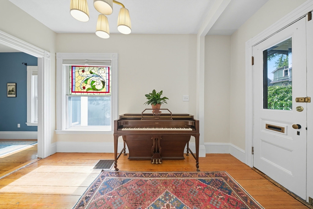 73 Tuttle St 73