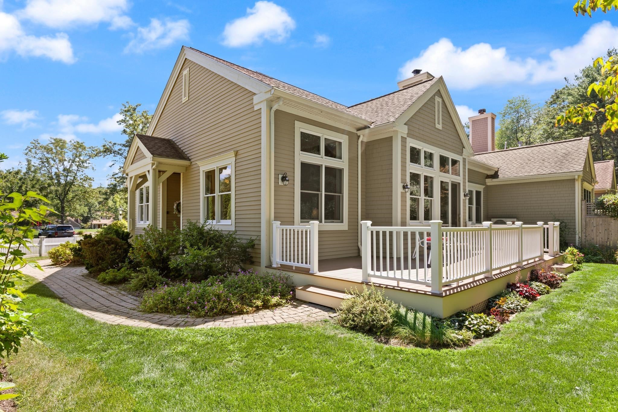 231 Nobscot Rd 231