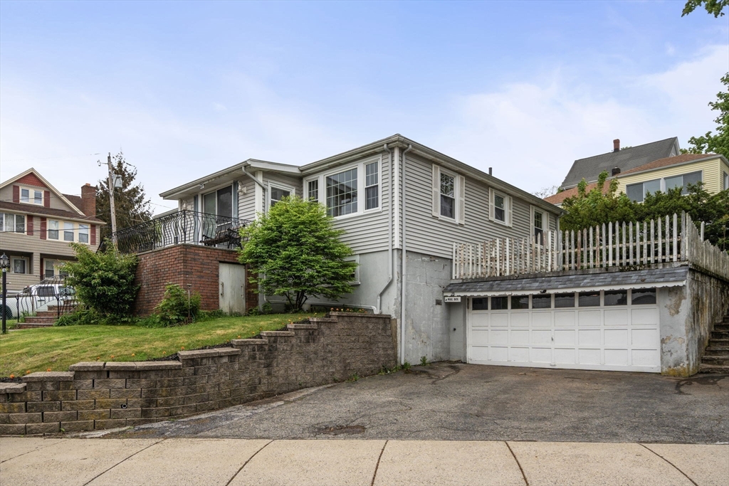 28 Elsie St