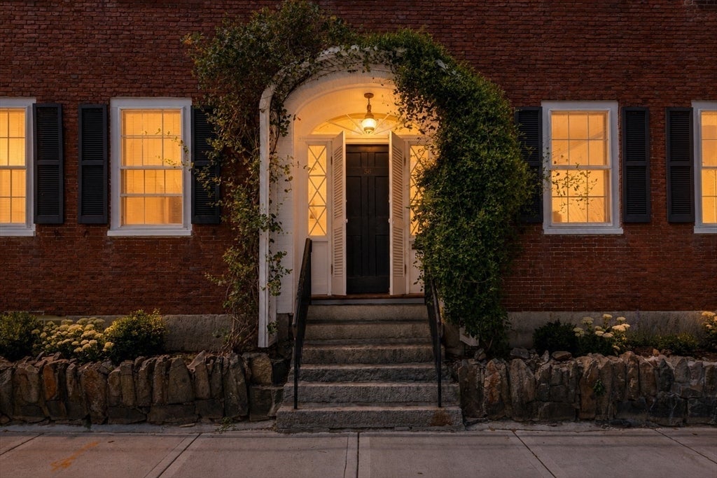 56 Lime St, Newburyport, MA, 56 Lime St, Newburyport, MA Photo #2