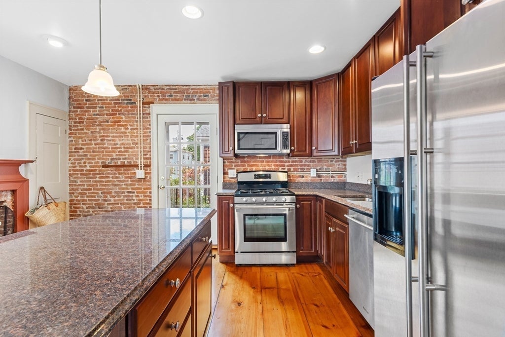 56 Lime St, Newburyport, MA, 56 Lime St, Newburyport, MA Photo #20