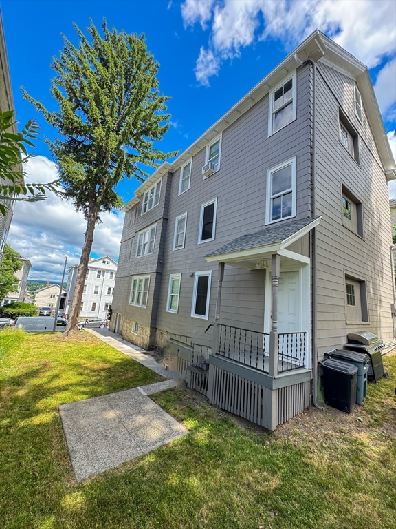 113 Sterling St