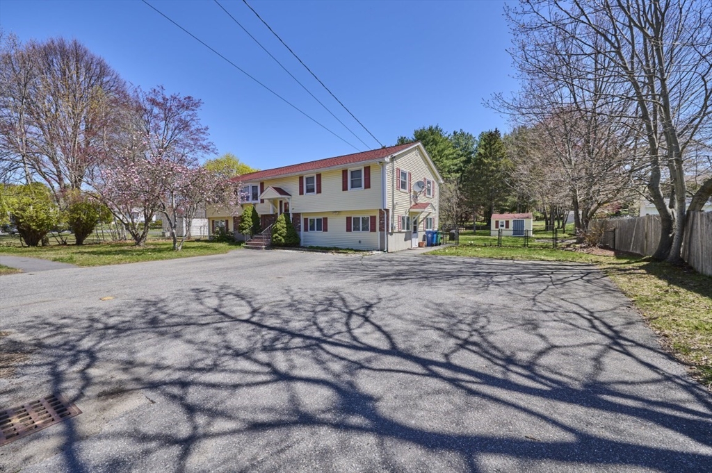 37 Locust St 1