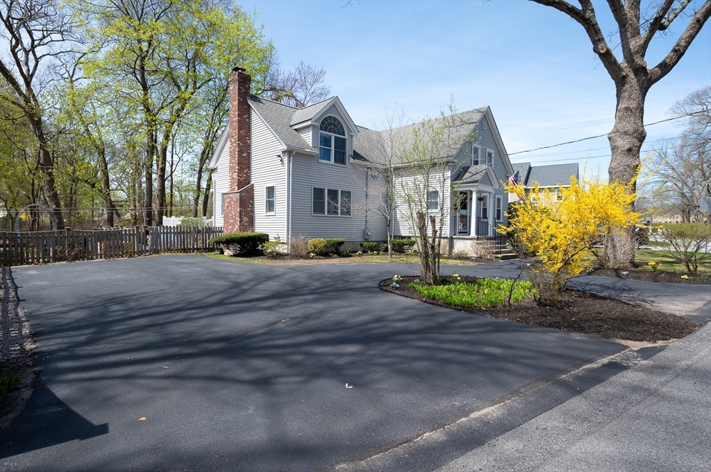 11 Swett St