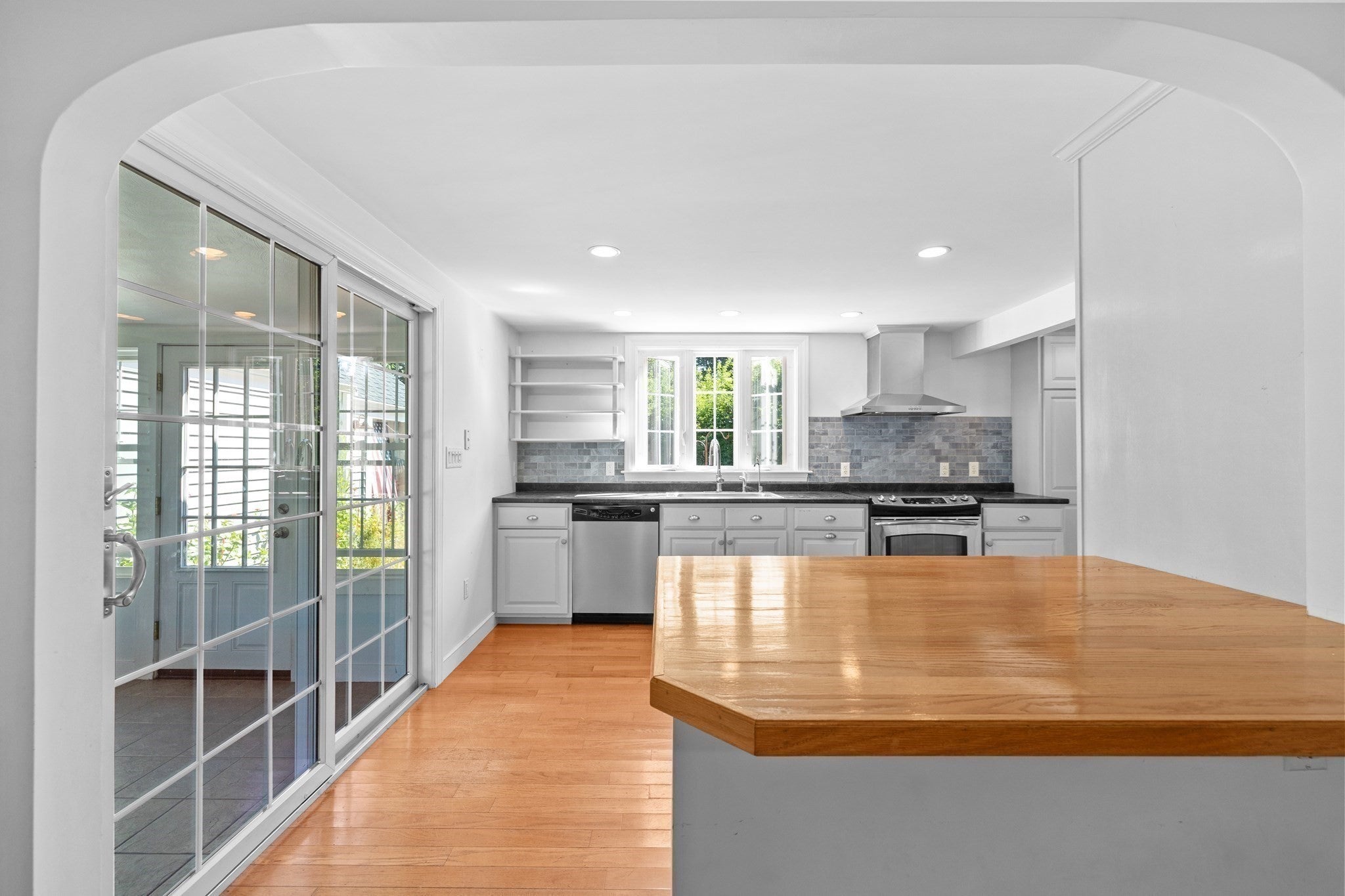 66 Prospect Street, Hingham, MA Photo #6