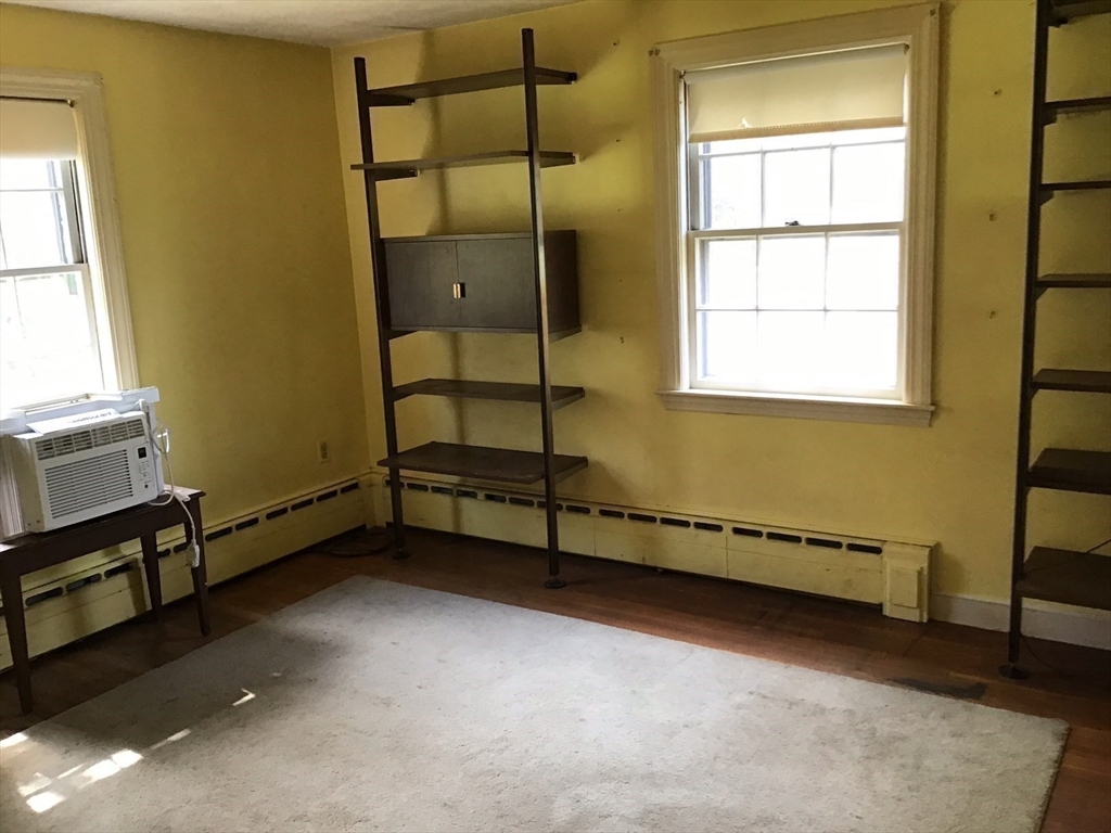 14 Locust St, Woburn, MA Photo #11