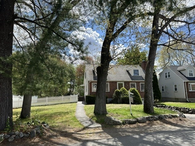14 Locust St, Woburn, MA Photo #21
