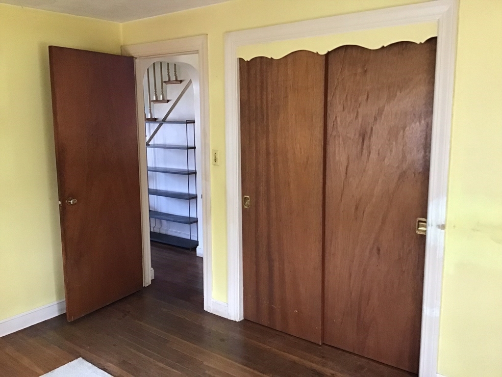 14 Locust St, Woburn, MA Photo #10