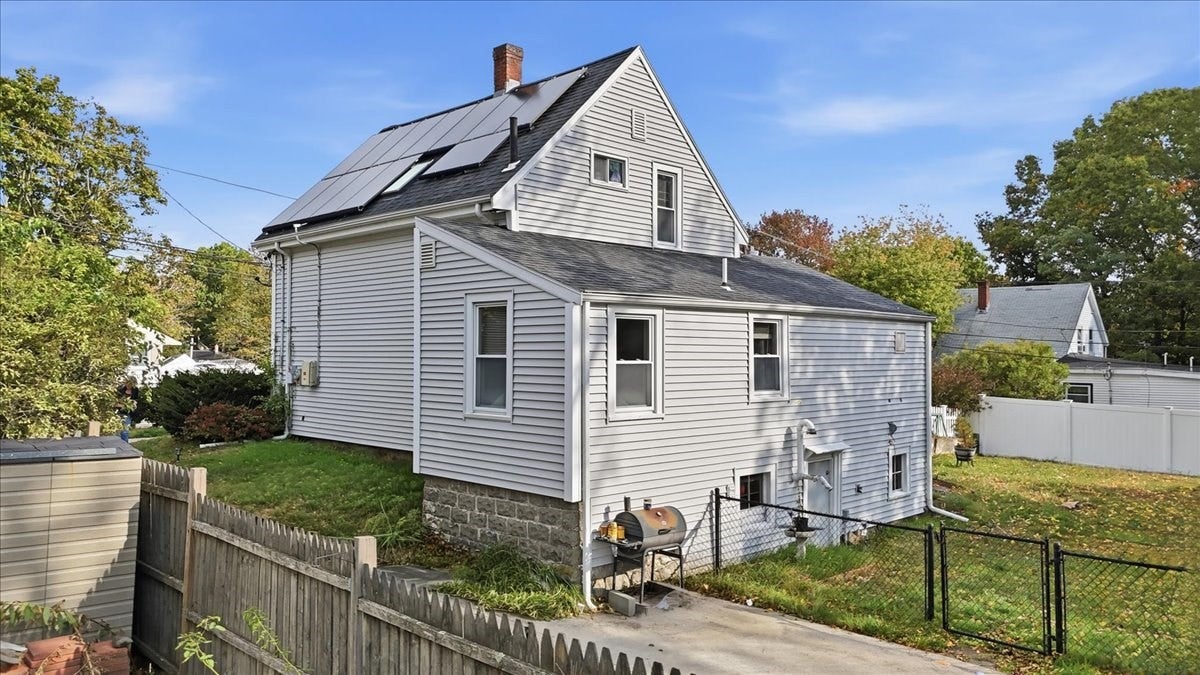 140 Lake St