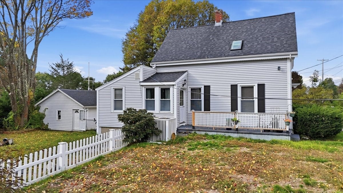 140 Lake St