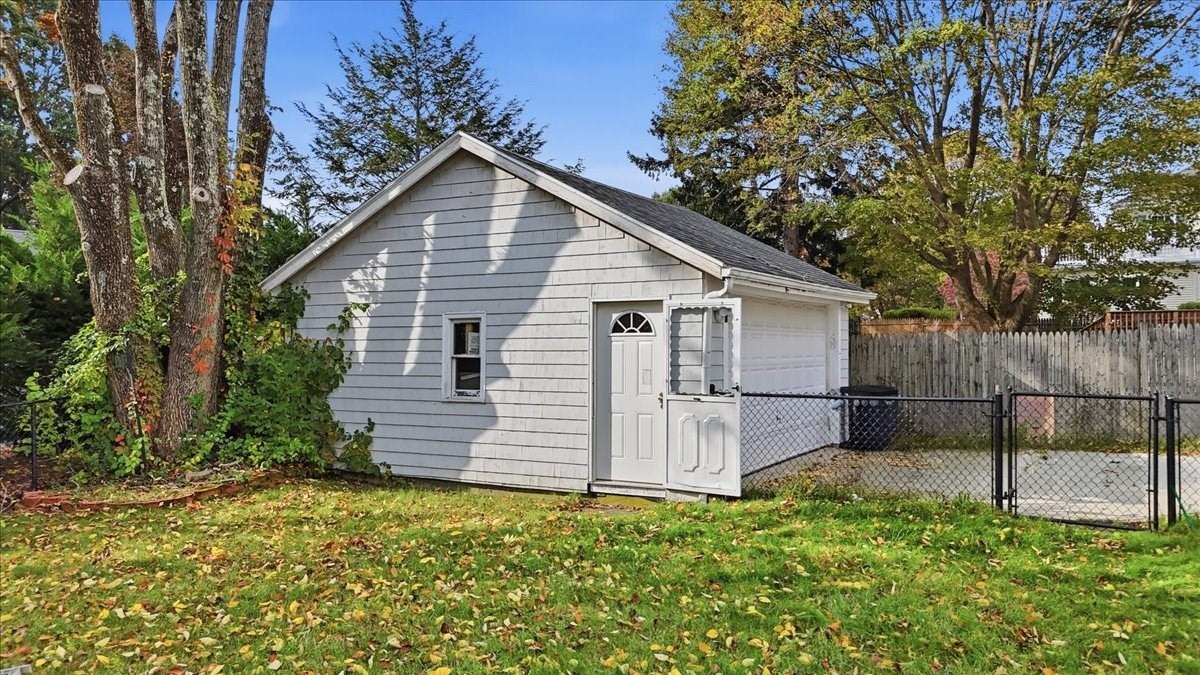 140 Lake St, Weymouth, MA, 140 Lake St, Weymouth, MA Photo #6