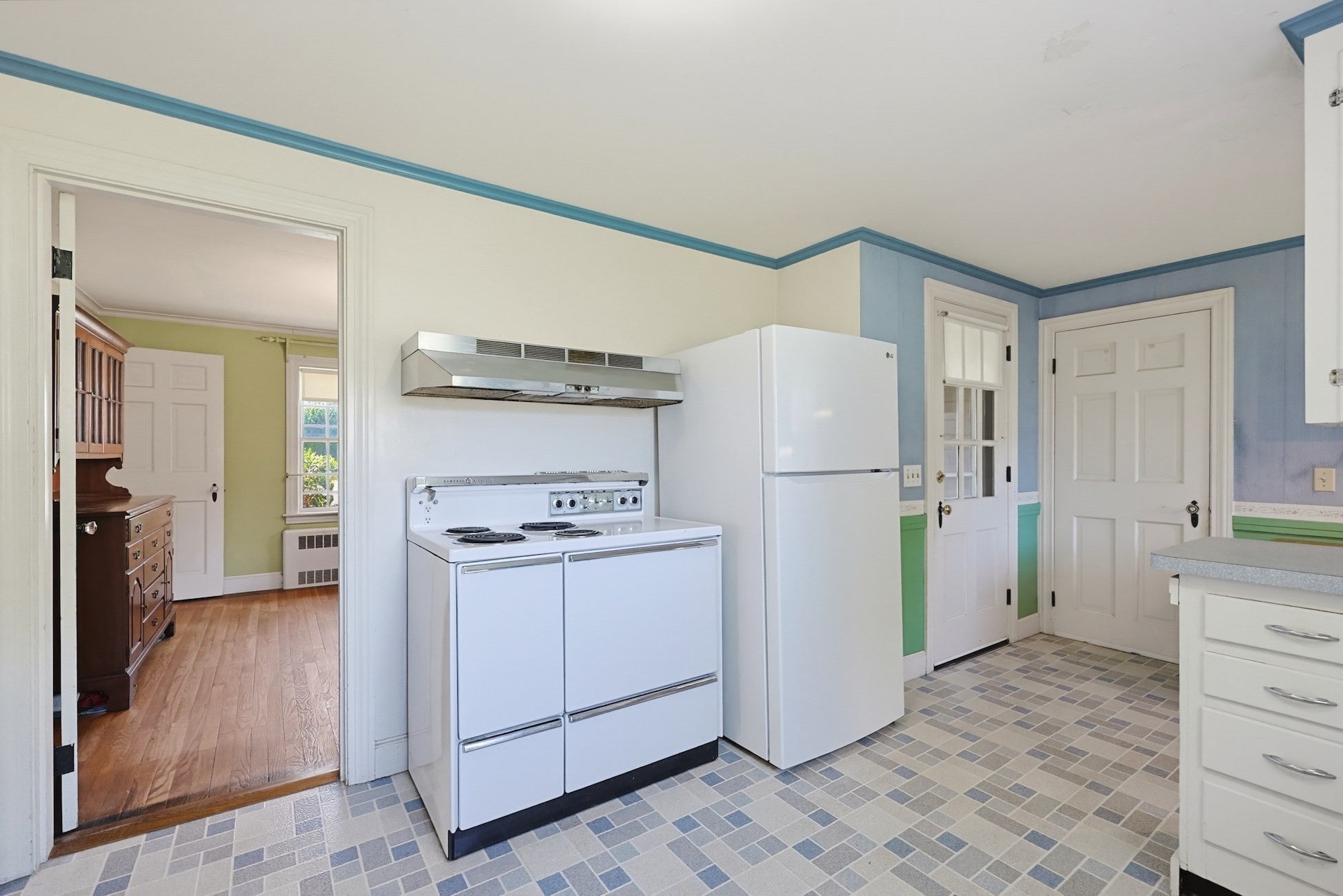24 Stark Rd, Worcester, MA, 24 Stark Rd, Worcester, MA Photo #6