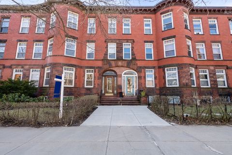 1807 Beacon St 3 Brookline MA 02445