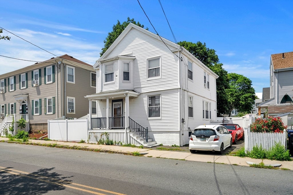 52 Mason St
