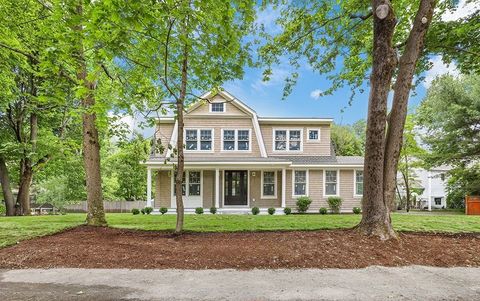 32 S. Woodside Ave Wellesley MA 02482