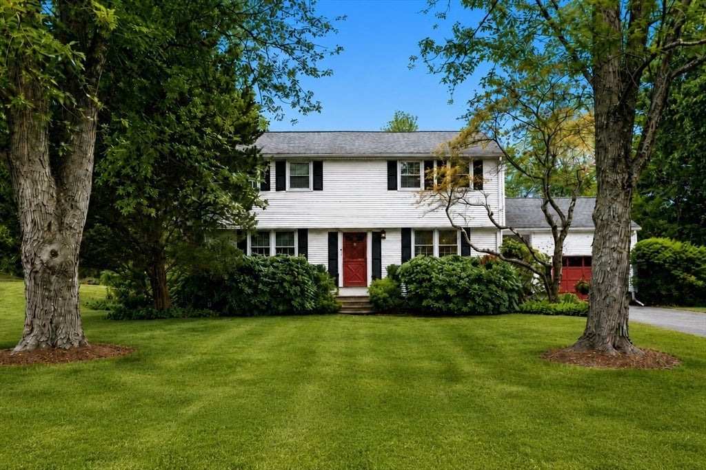 Photo of 4 Heard Drive, Ipswich, MA