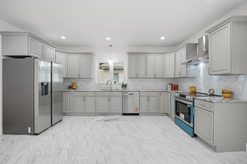 11 Herman St Springfield MA 01108