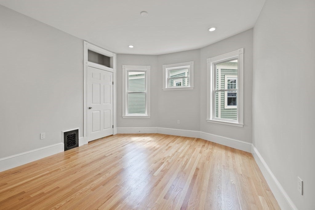 16 Leslie St #2, Boston, MA, 16 Leslie St #2, Boston, MA Photo #6