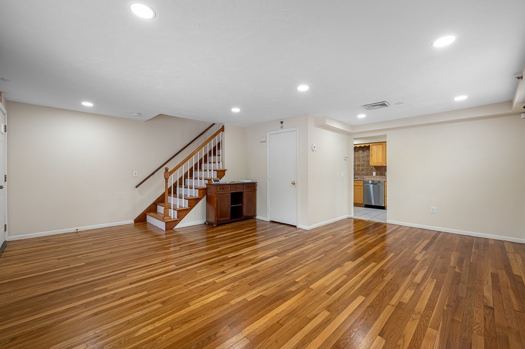 4 Mayberry Dr B