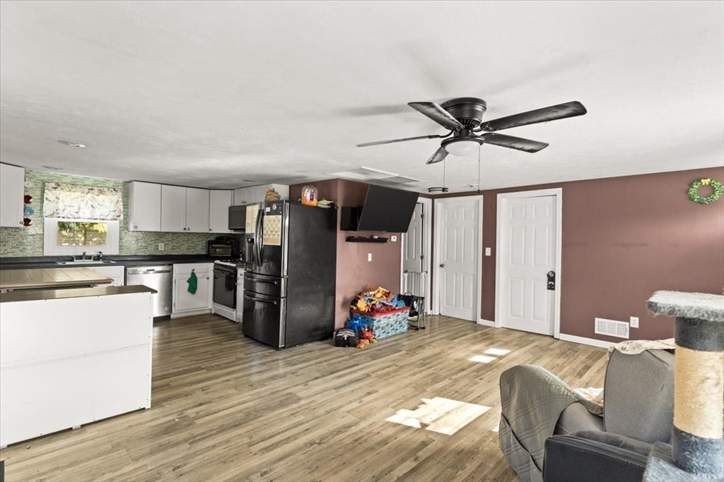 28 Sunset Blvd, Wareham, MA Photo #6