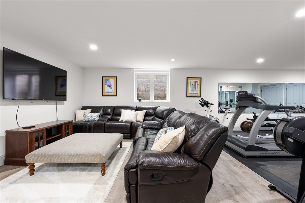41 Longmeadow Road, Wellesley, MA, 41 Longmeadow Road, Wellesley, MA Photo #31