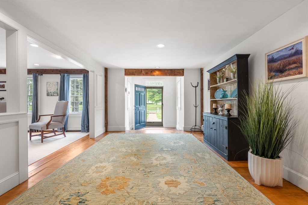 41 Longmeadow Road, Wellesley, MA, 41 Longmeadow Road, Wellesley, MA Photo #4