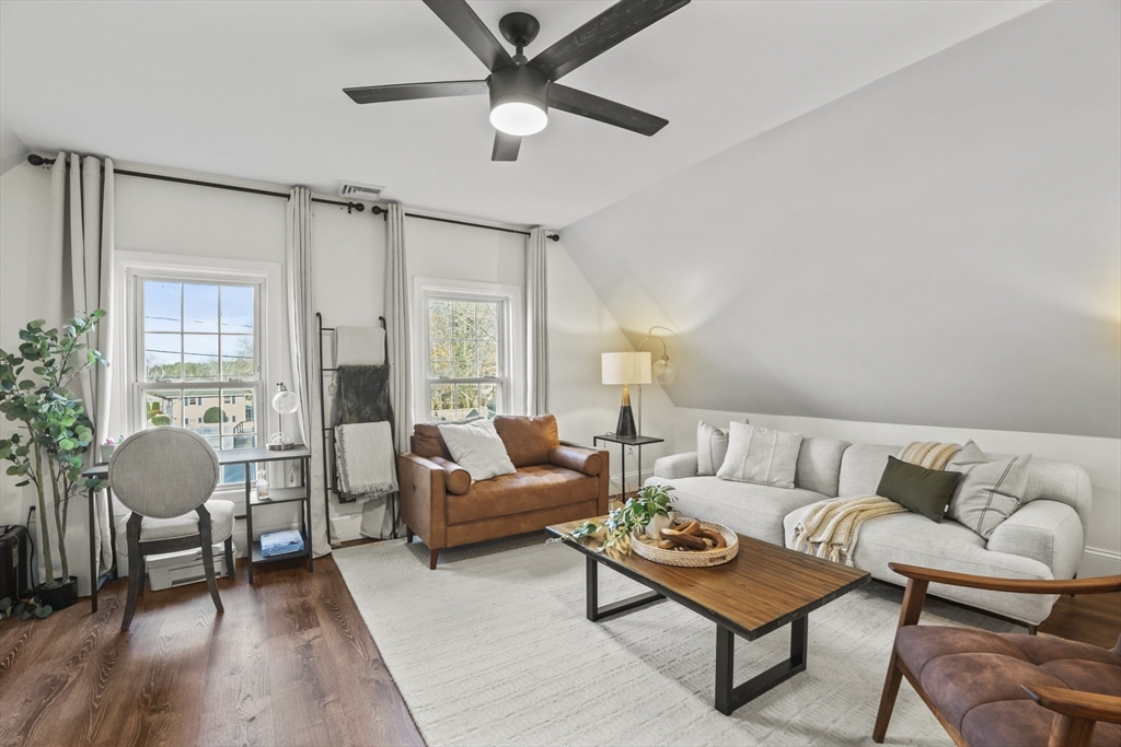 1142 Washington Street