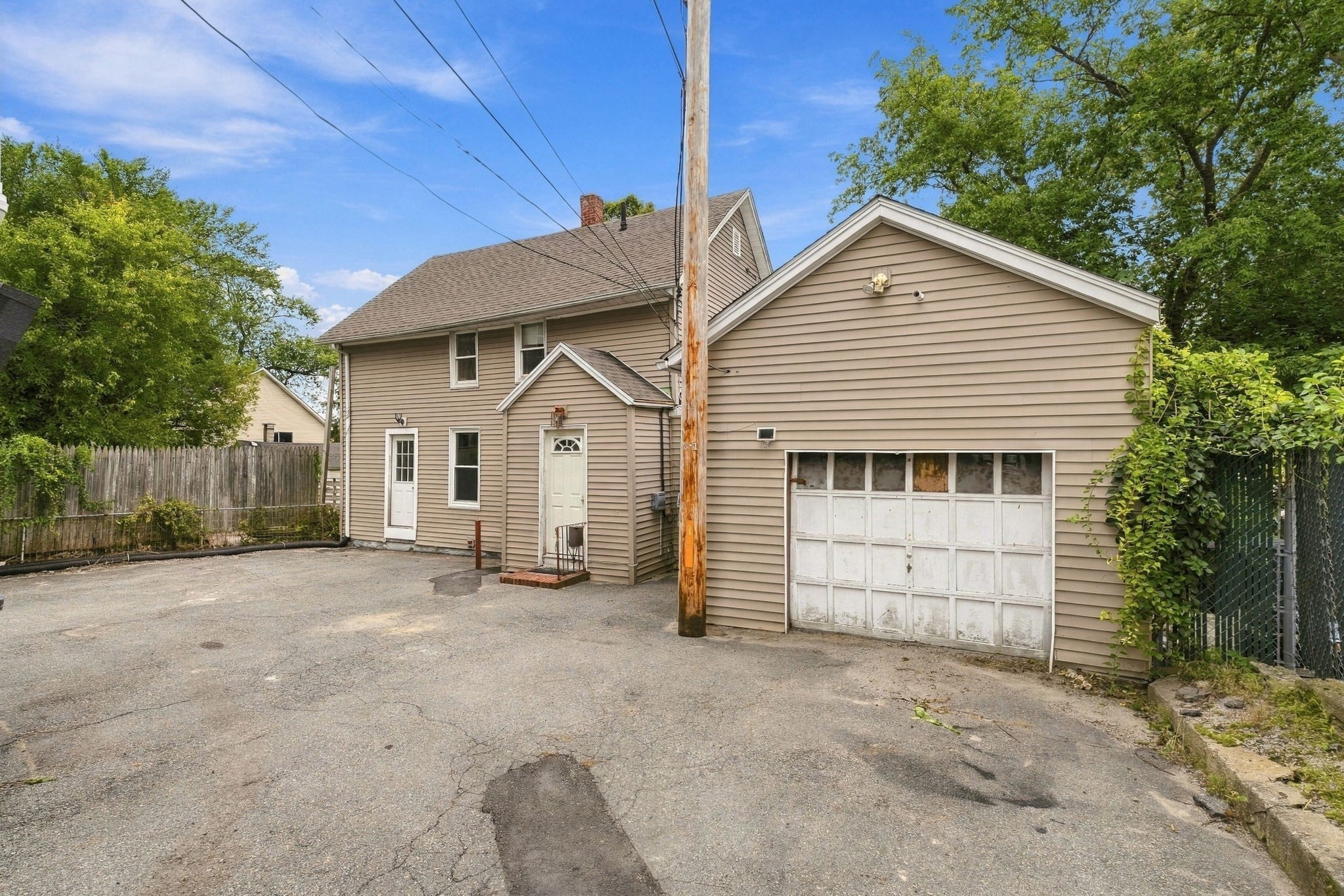56 Summit St, Woonsocket, RI, 56 Summit St, Woonsocket, RI Photo #3