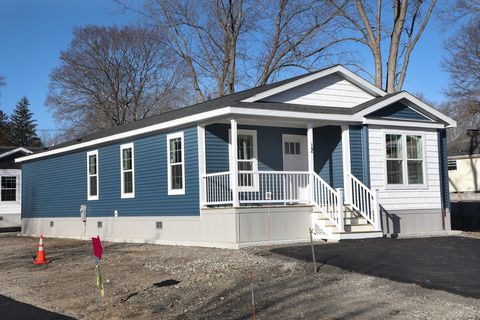 12 Finny's Way Brockton MA 02301