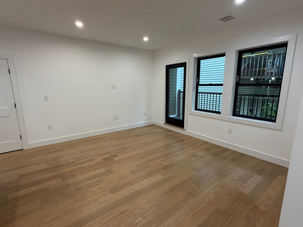 95 Addison ST #206, Boston, MA Photo #6