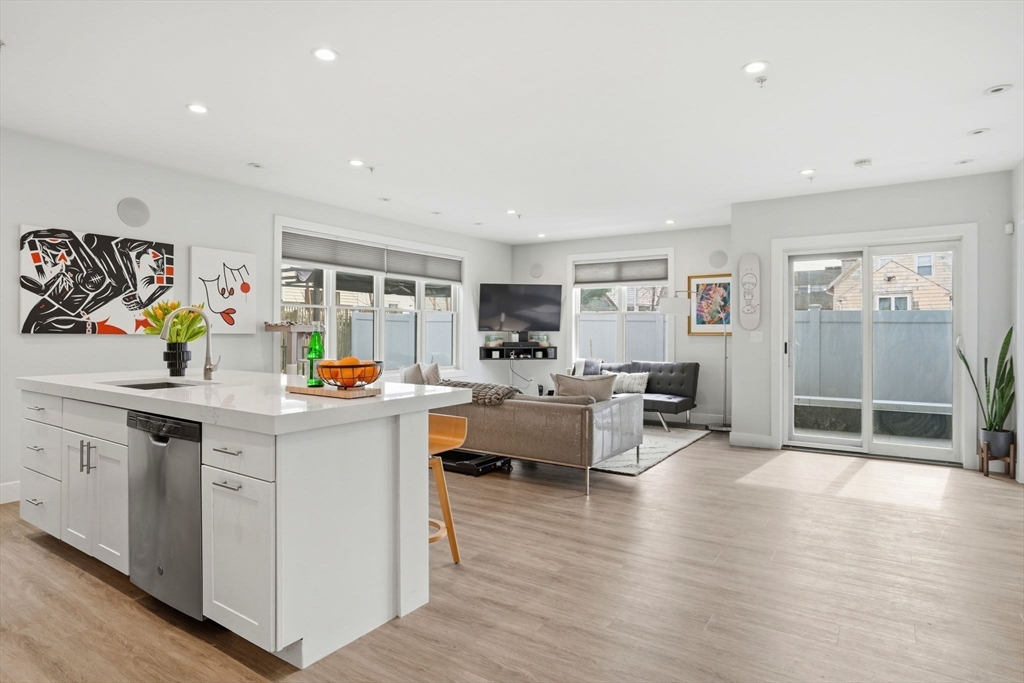 151 Hancock Street 7