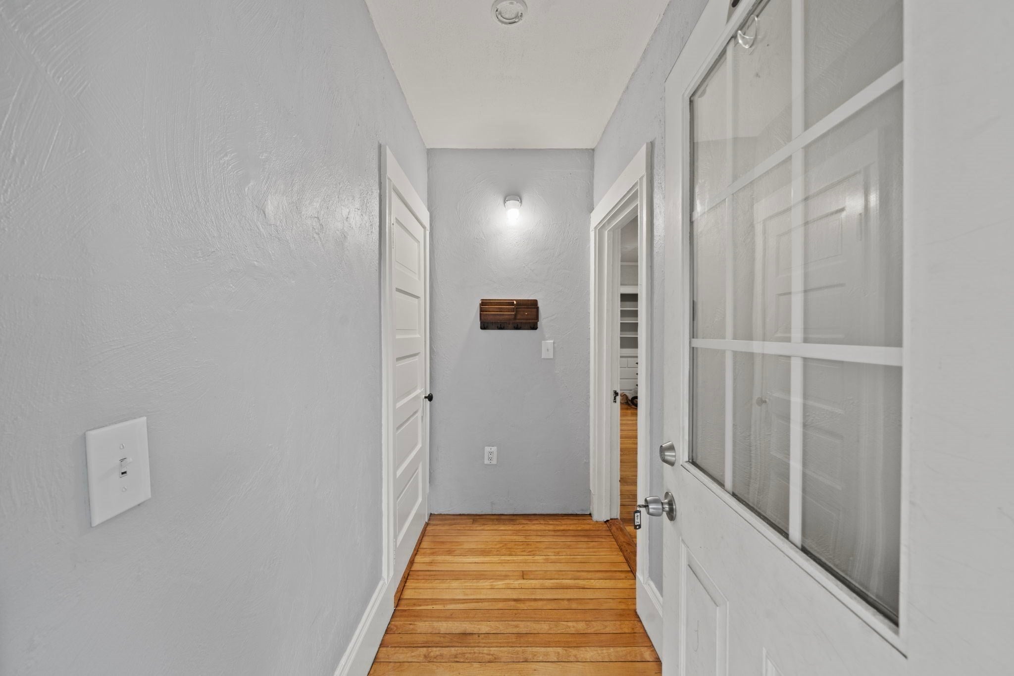 99 Laurel Ave