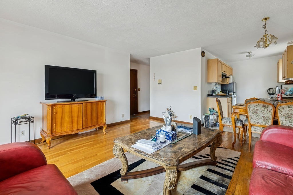 94 Beaconsfield Rd 201