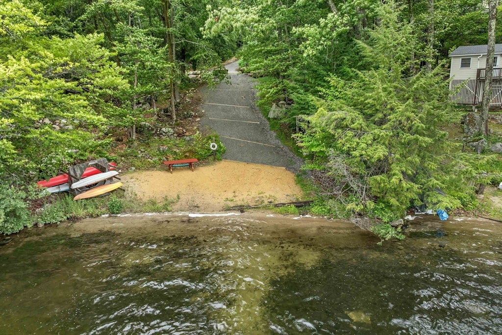11 Marsha DR, Alton, NH Photo #19