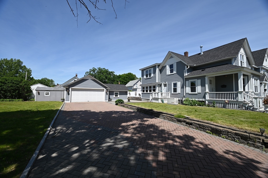 24 Brouilette St 24