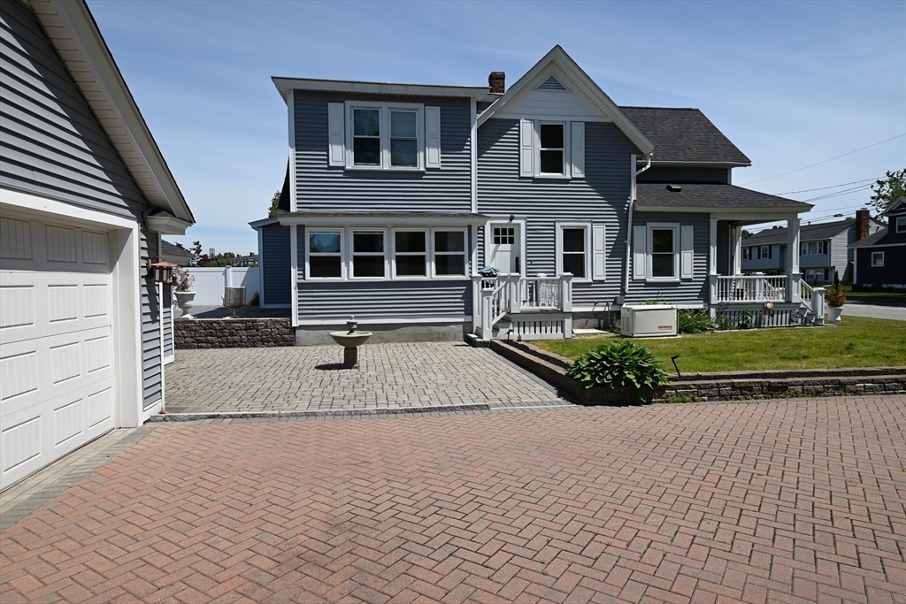 24 Brouilette St 24
