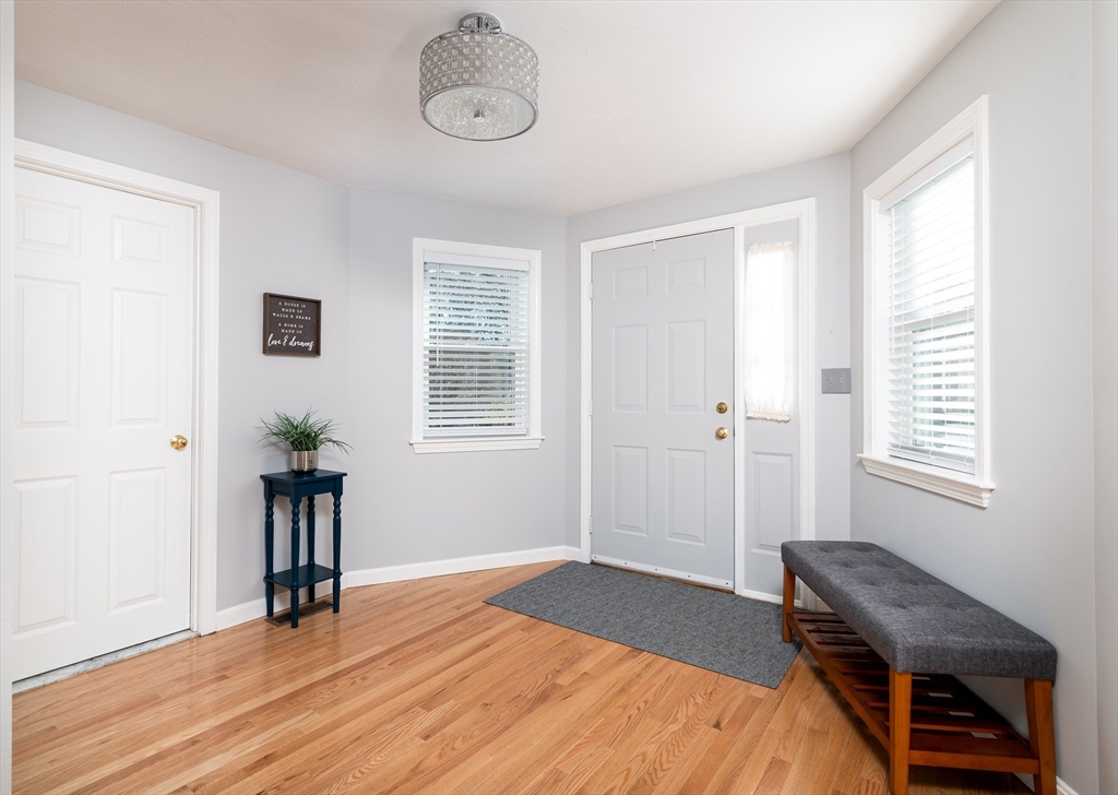 19 Harbor Hill Dr 19