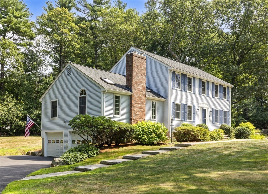 63 Teresa Rd