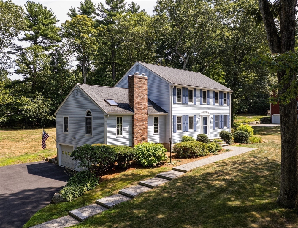 63 Teresa Rd
