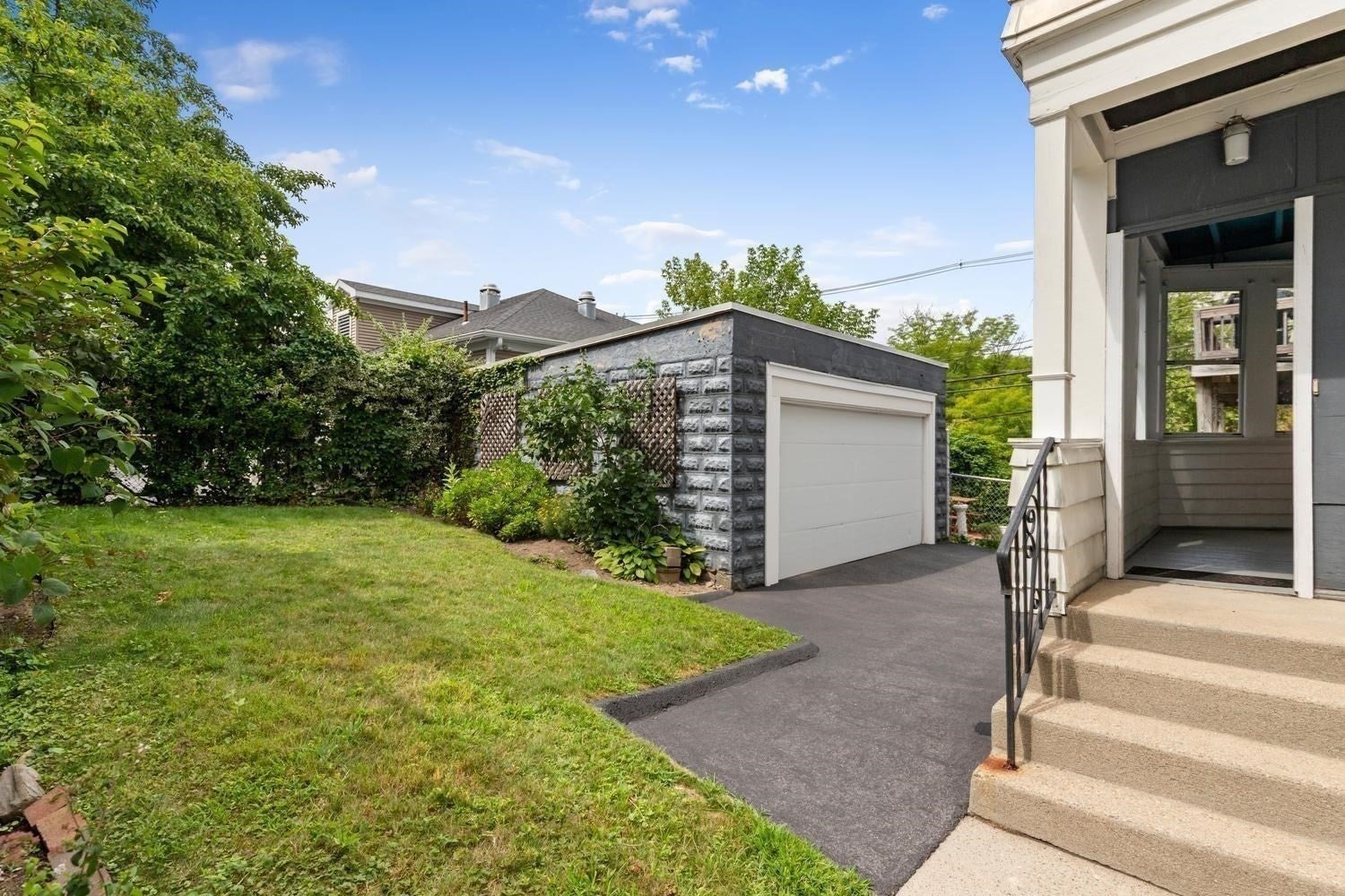 7 Hamilton Rd, Somerville, MA Photo #2