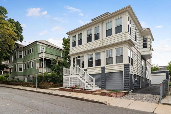 7 HAMILTON RD, SOMERVILLE, MA 02144 - Image cd70918f9d2dfc32a9be74f67268544f/74872942