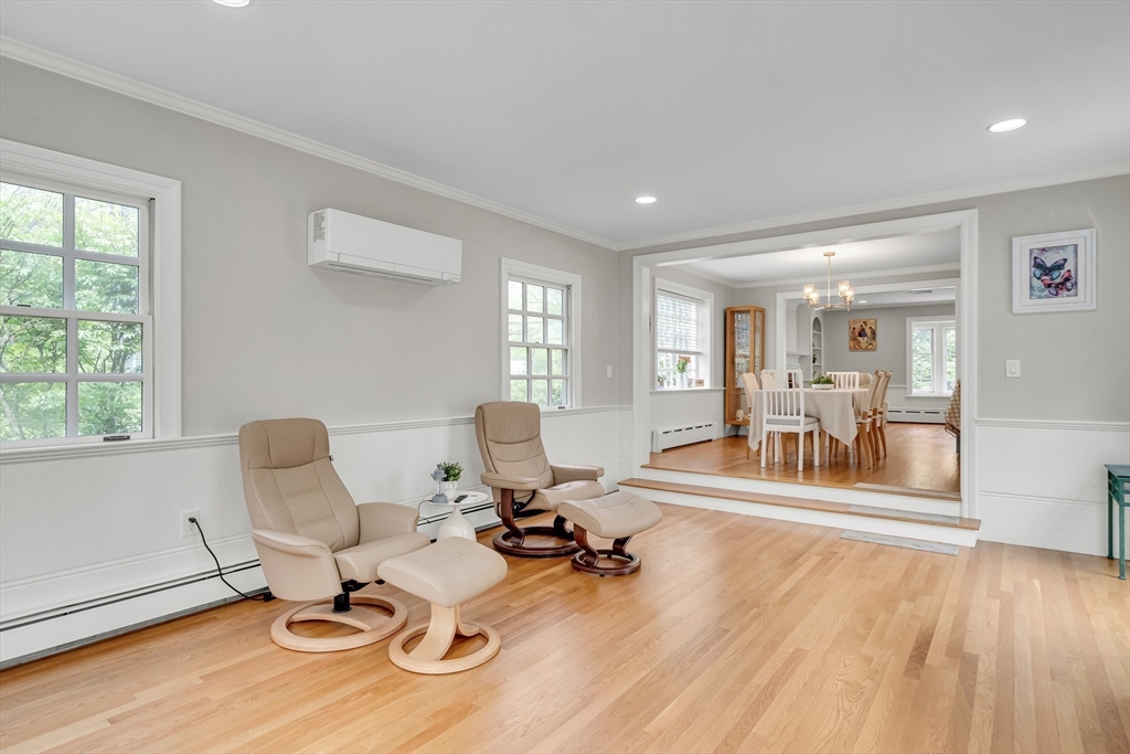 8 Hawthorne