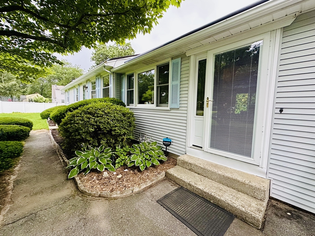 128 Sherwood Rd