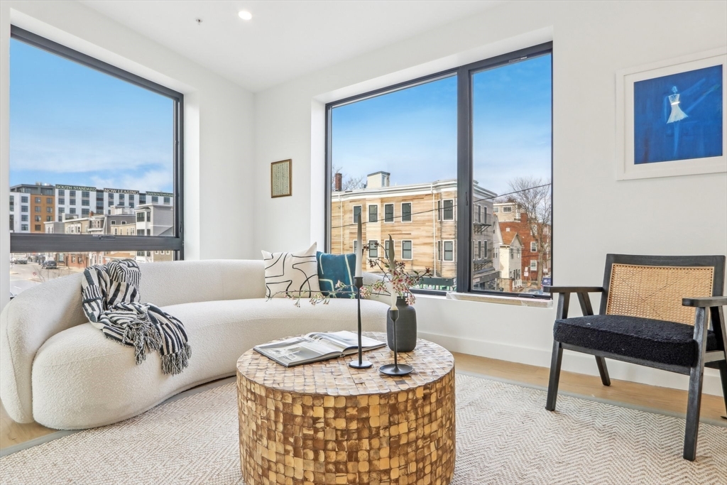 256 Dorchester Street 305