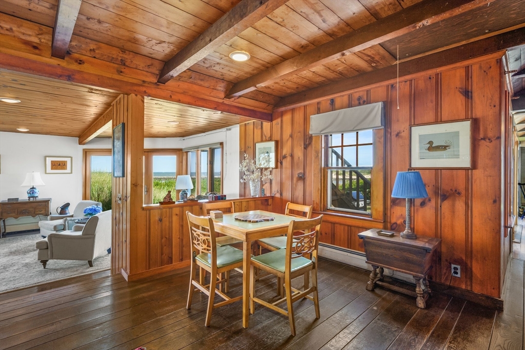 Dennis, Massachusetts 02641, United States, 4 Bedrooms Bedrooms, ,2 BathroomsBathrooms,Residential,Active,201438