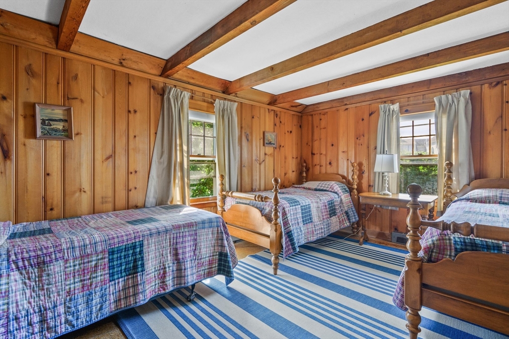 Dennis, Massachusetts 02641, United States, 4 Bedrooms Bedrooms, ,2 BathroomsBathrooms,Residential,Active,201438